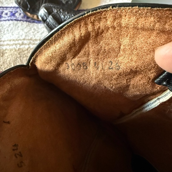 El General Black Embossed Cowboy Boots - Picture 10 of 11